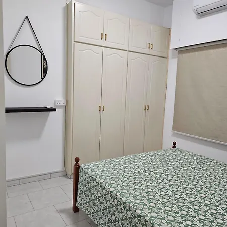 Makenzy Mermaid 2 Bedroom Apartment