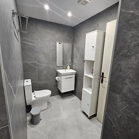 Apartment Makenzy Mermaid 2 Bedroom *