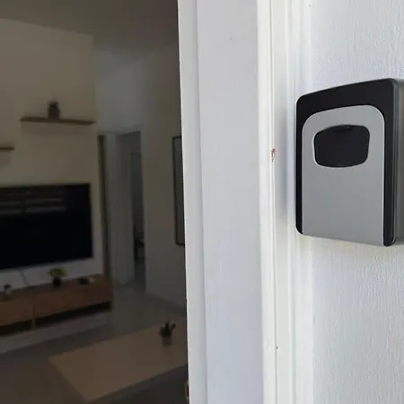Makenzy Mermaid 2 Bedroom Apartment Larnaca