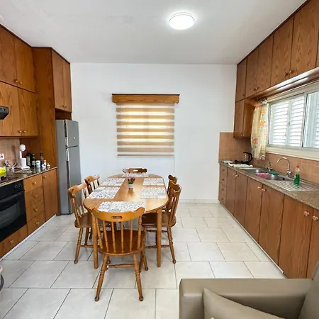 Makenzy Mermaid 2 Bedroom * Larnaca