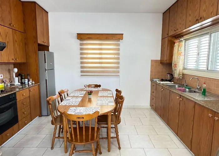 Makenzy Mermaid 2 Bedroom * Larnaca