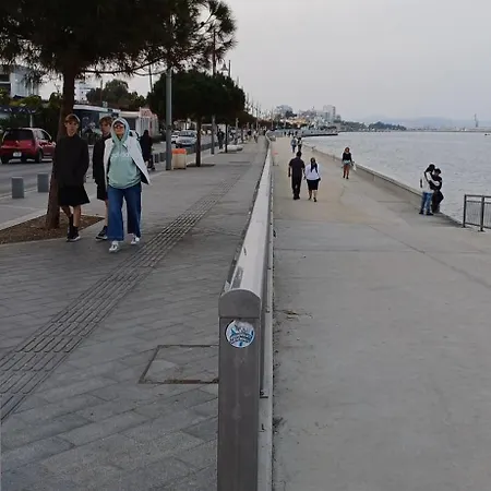 Makenzy Mermaid 2 Bedroom Appartement *