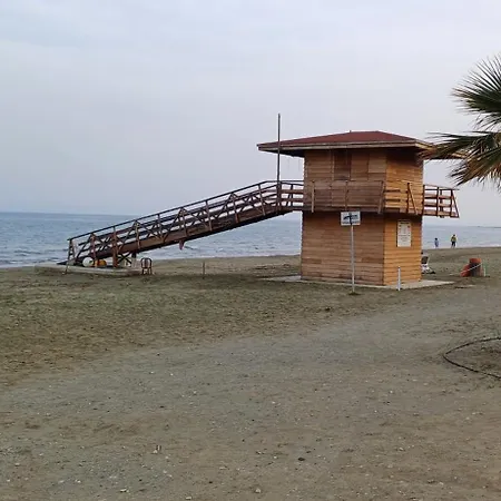 Makenzy Mermaid 2 Bedroom Appartement Larnaca