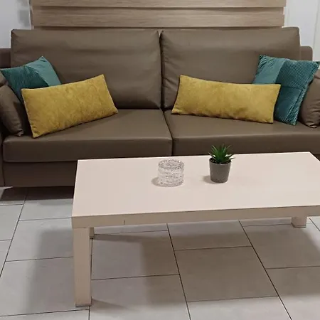 Makenzy Mermaid 2 Bedroom Appartement Larnaca