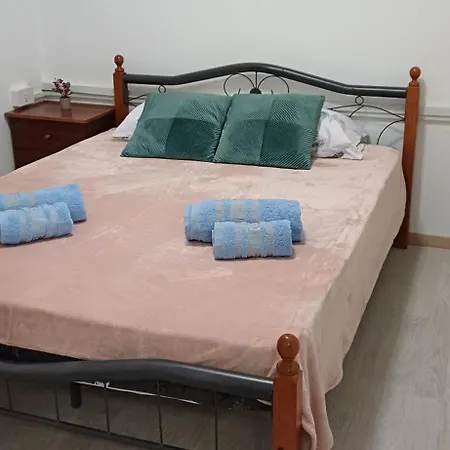 Makenzy Mermaid 2 Bedroom דירה
